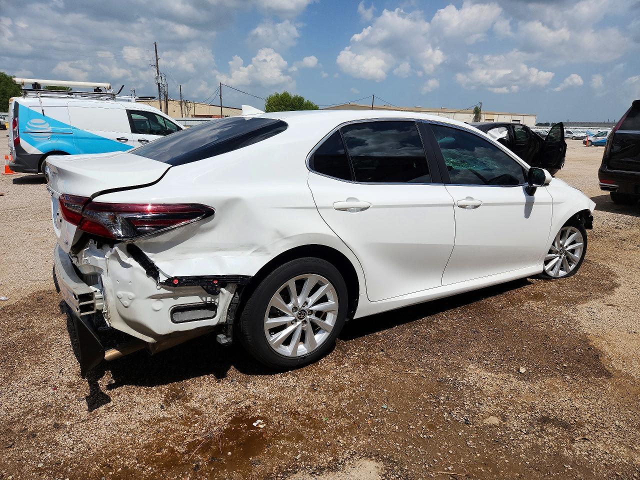 2023 TOYOTA CAMRY LE — снимка 3