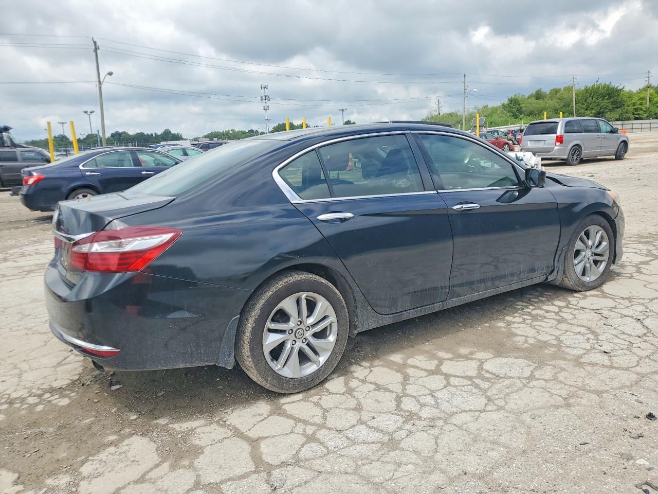 2017 HONDA ACCORD LX — снимка 3