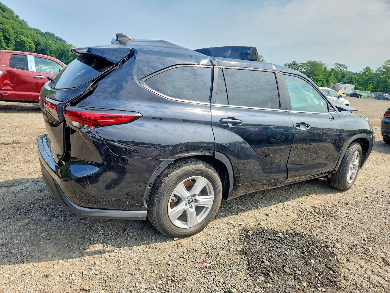 2023 TOYOTA HIGHLANDER LE — снимка 3