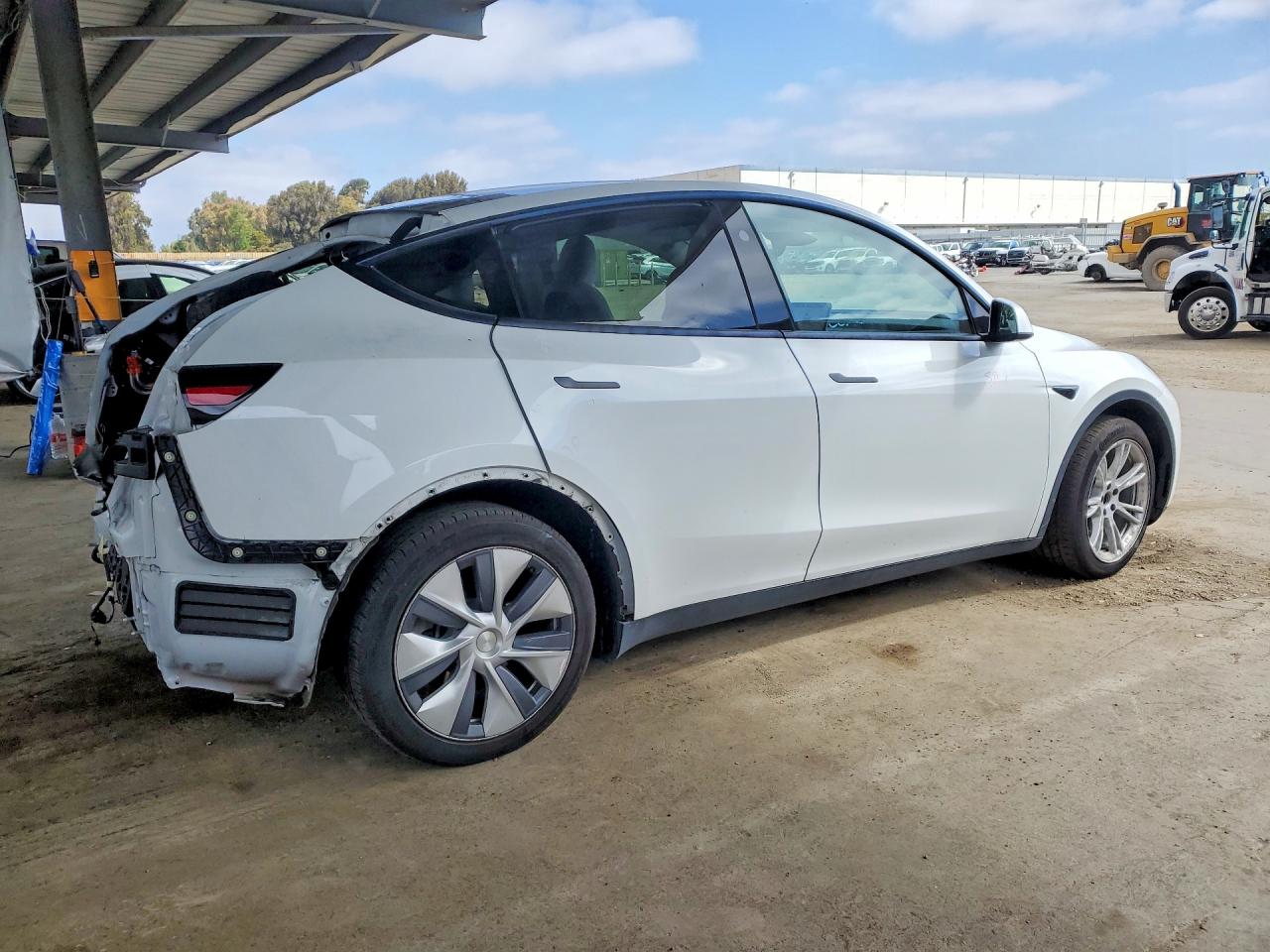 2023 TESLA MODEL Y — снимка 3