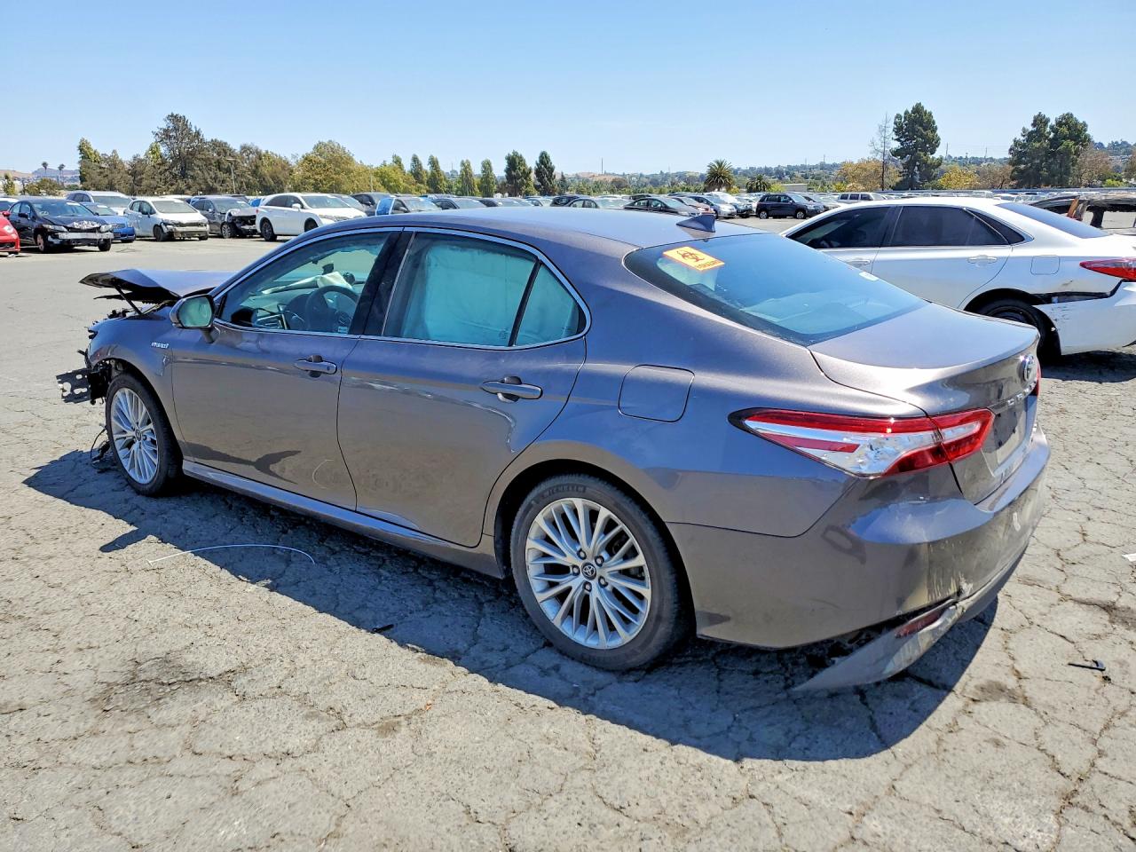 2018 TOYOTA CAMRY HYBRID XLE — снимка 2