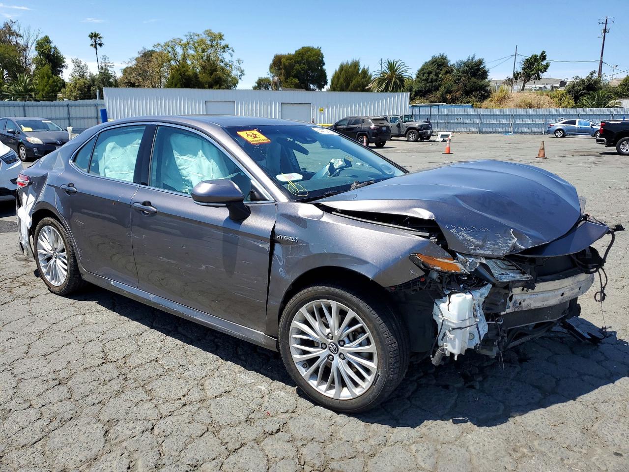 2018 TOYOTA CAMRY HYBRID XLE — снимка 4