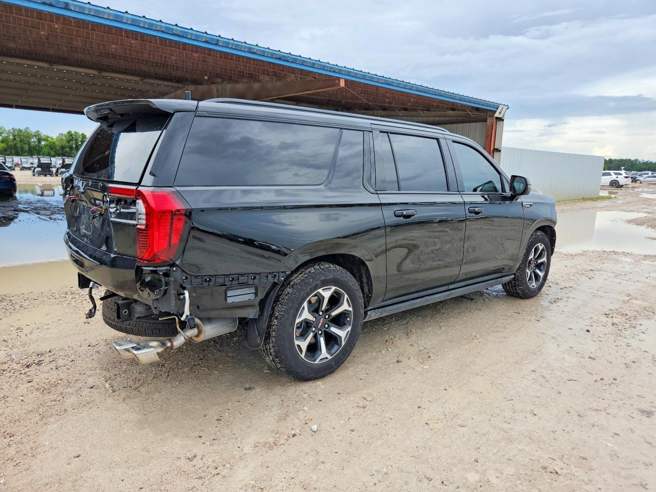 2026 GMC YUKON XL AT4 — снимка 3