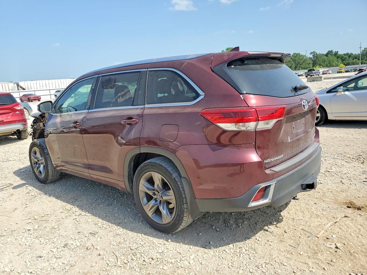 2017 TOYOTA HIGHLANDER LIMITED PLATINUM — снимка 2