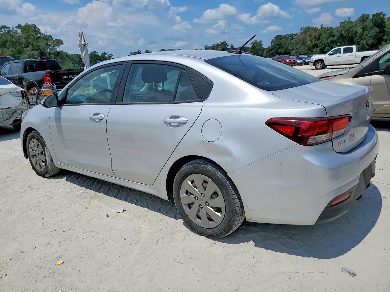 2020 KIA RIO S — снимка 2