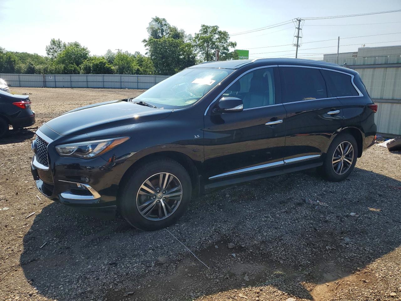 2017 INFINITI QX60 BASE