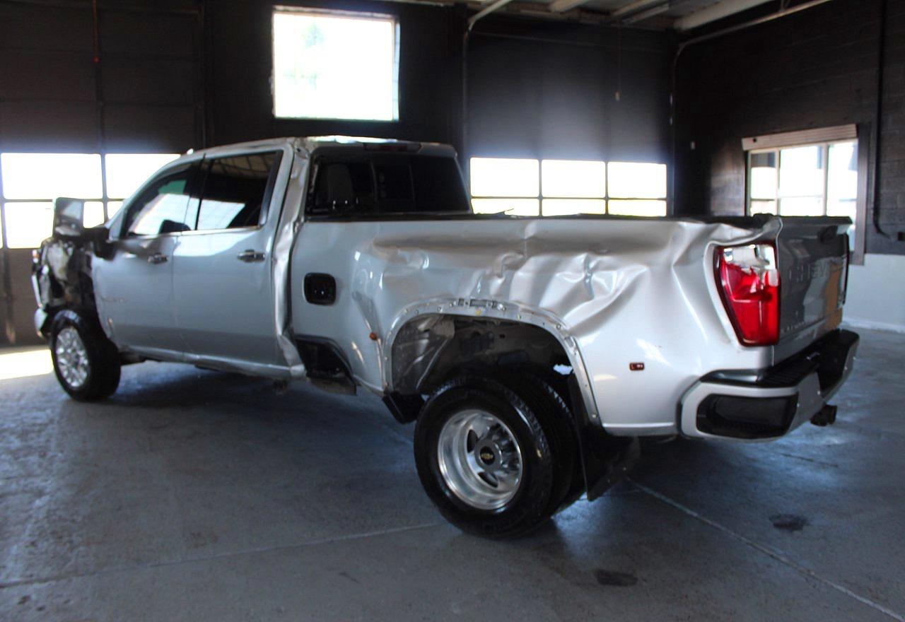 2022 CHEVROLET SILVERADO K3500 HIGH COUNTRY — снимка 4