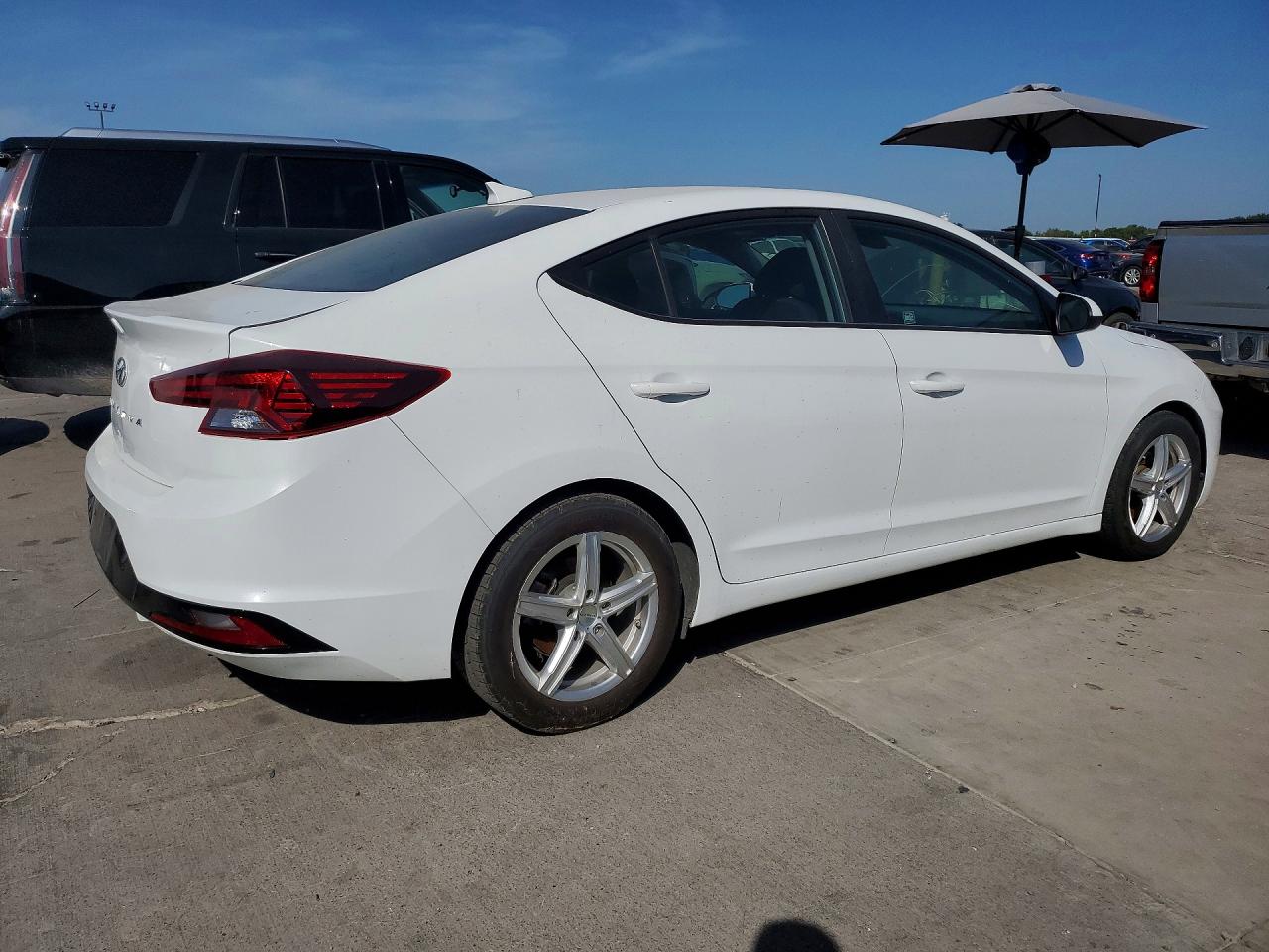 2019 HYUNDAI ELANTRA SEL — снимка 3