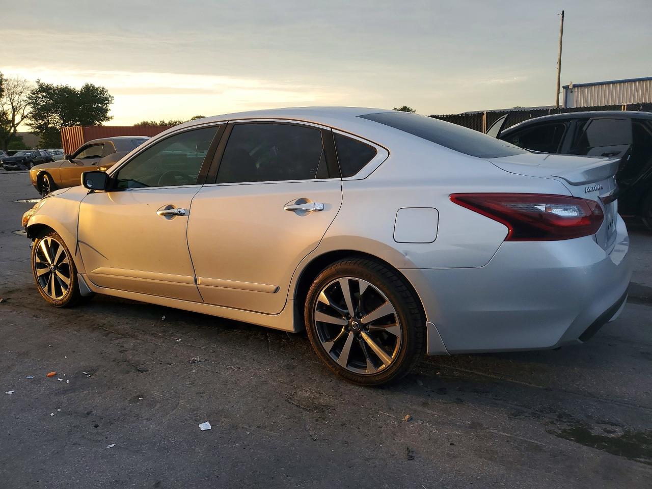 2017 NISSAN ALTIMA 2.5 SR — снимка 2