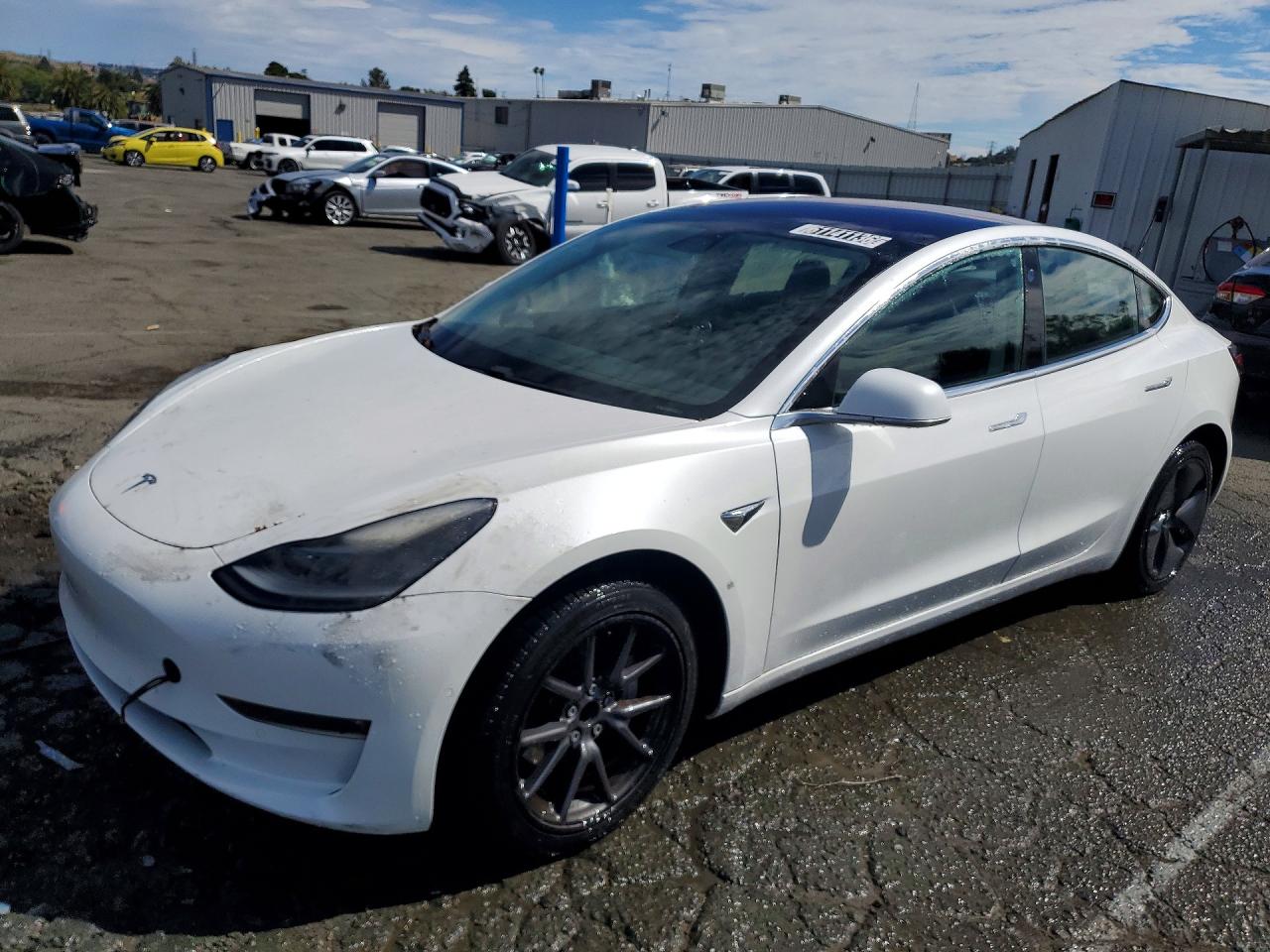 2018 TESLA MODEL 3