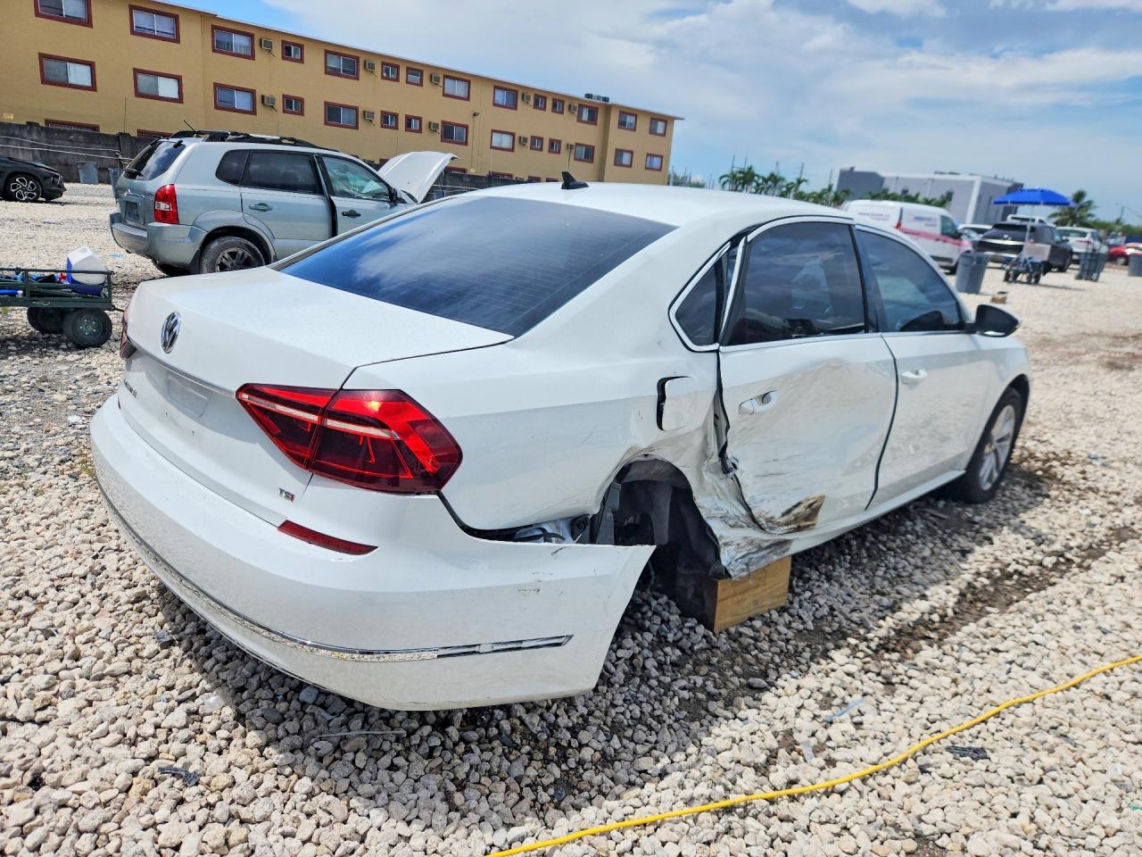 2018 VOLKSWAGEN PASSAT SE — снимка 3