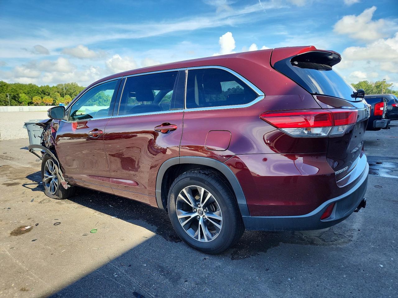 2018 TOYOTA HIGHLANDER LE PLUS — снимка 2