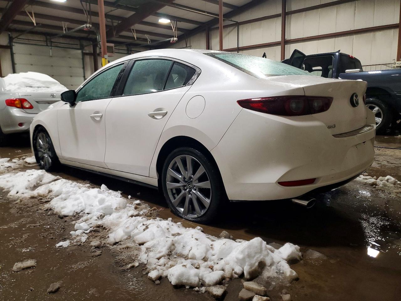 2025 MAZDA 3 PREFERRED — снимка 2