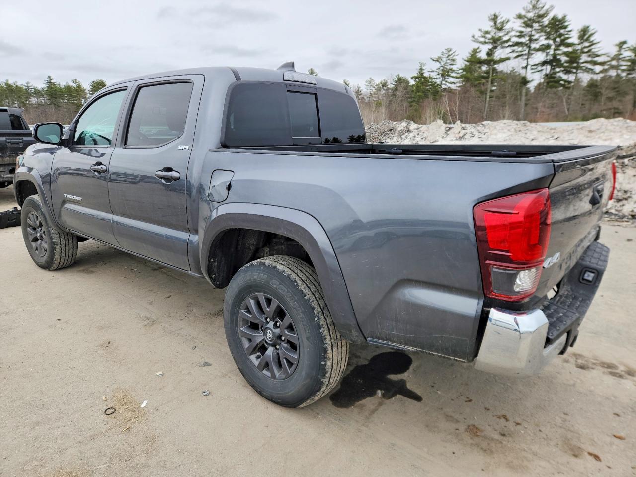 2023 TOYOTA TACOMA SR5 V6 — снимка 2