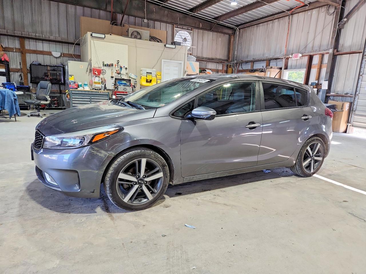 2017 KIA FORTE EX
