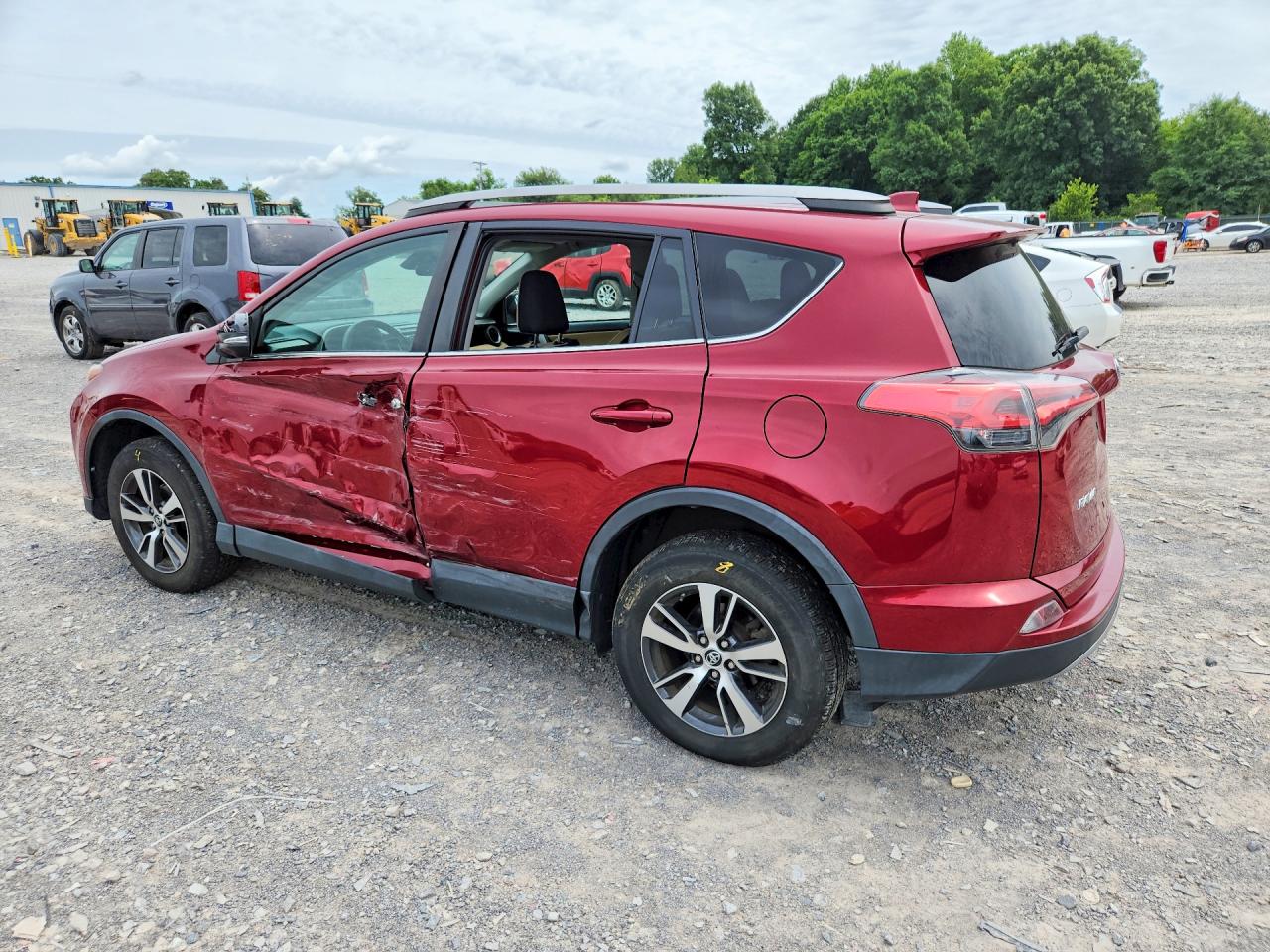 2018 TOYOTA RAV4 XLE — снимка 2