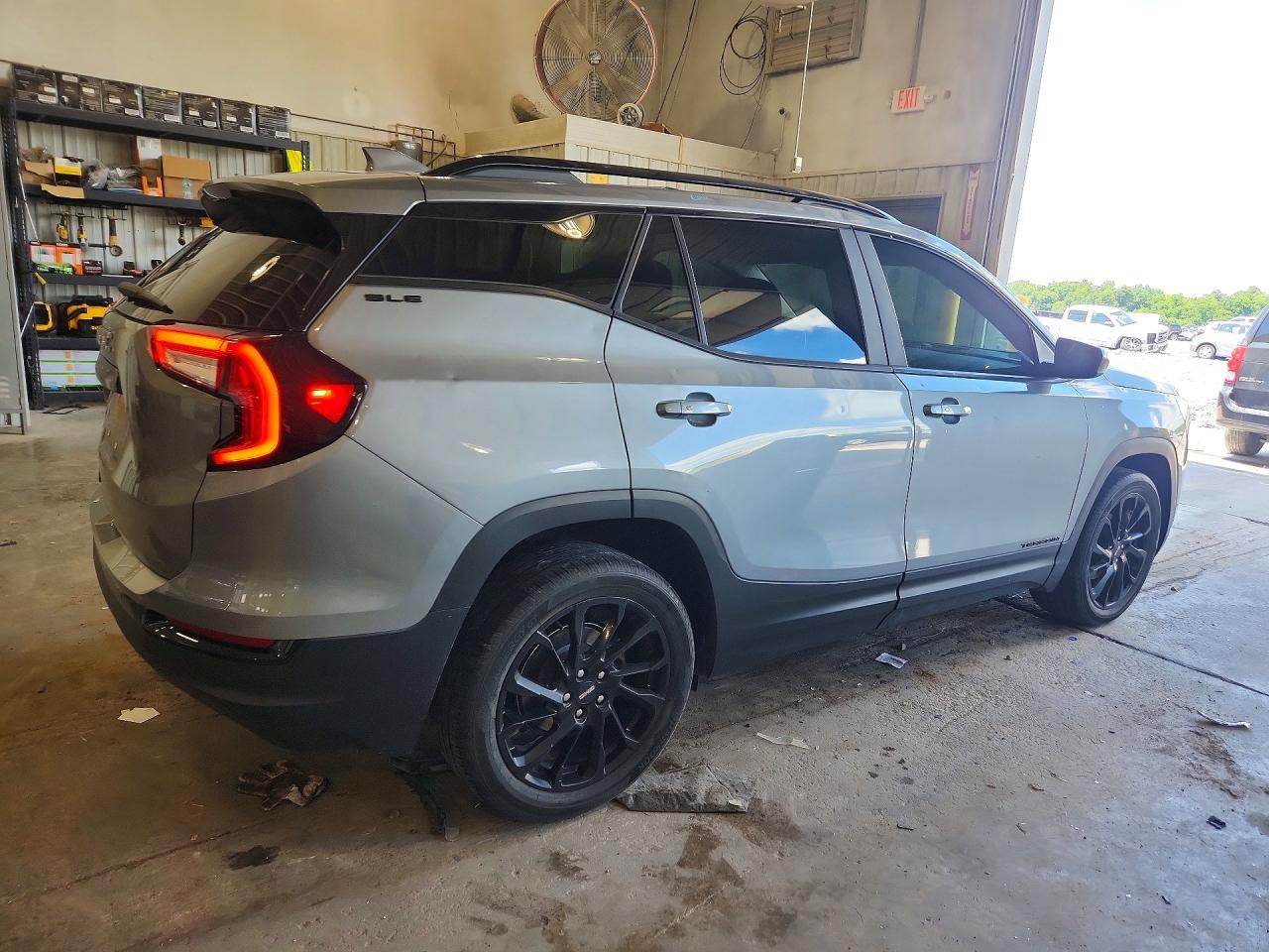2023 GMC TERRAIN SLE — снимка 3