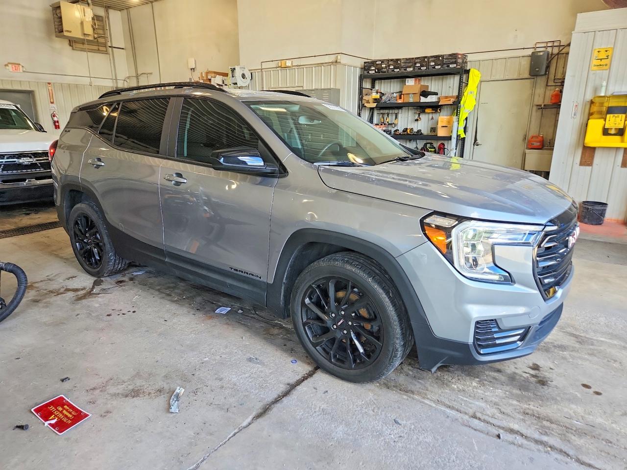 2023 GMC TERRAIN SLE — снимка 4