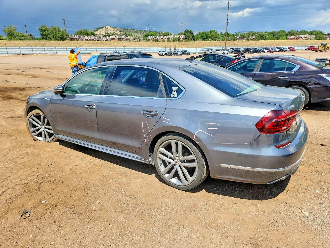 2017 VOLKSWAGEN PASSAT R-LINE — снимка 2