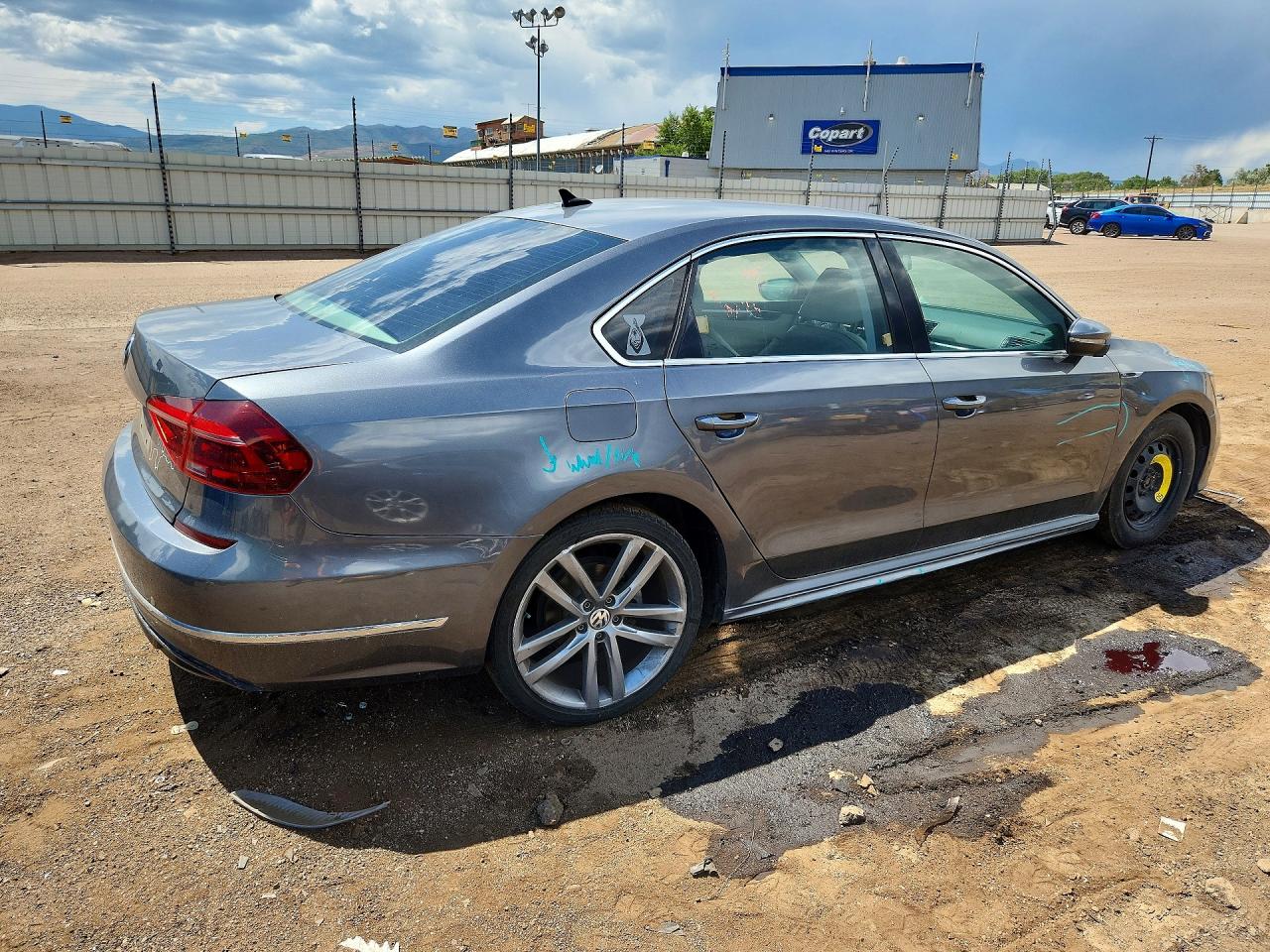 2017 VOLKSWAGEN PASSAT R-LINE — снимка 3