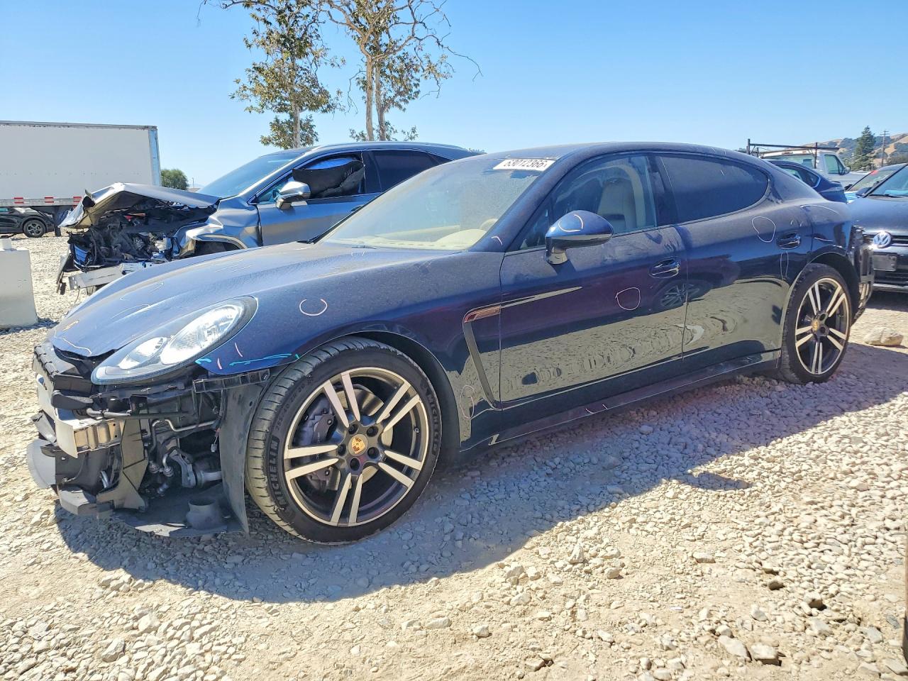 2014 PORSCHE PANAMERA 2