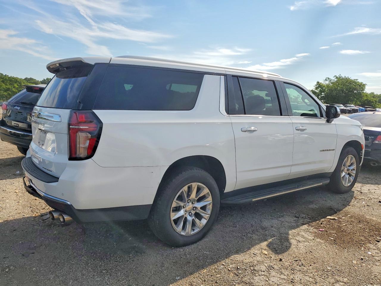 2023 CHEVROLET SUBURBAN C1500 PREMIER — снимка 3