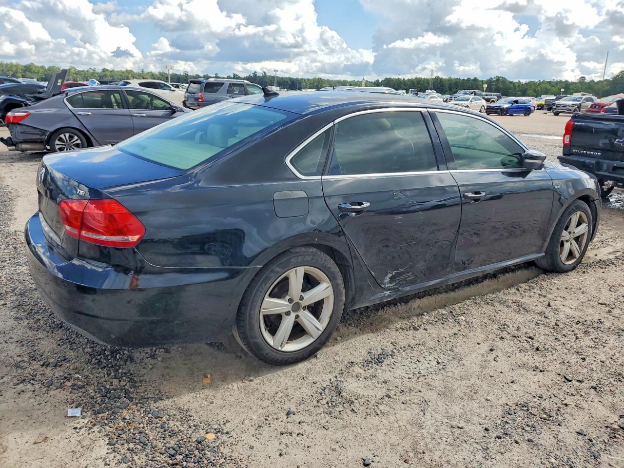2015 VOLKSWAGEN PASSAT S — снимка 3