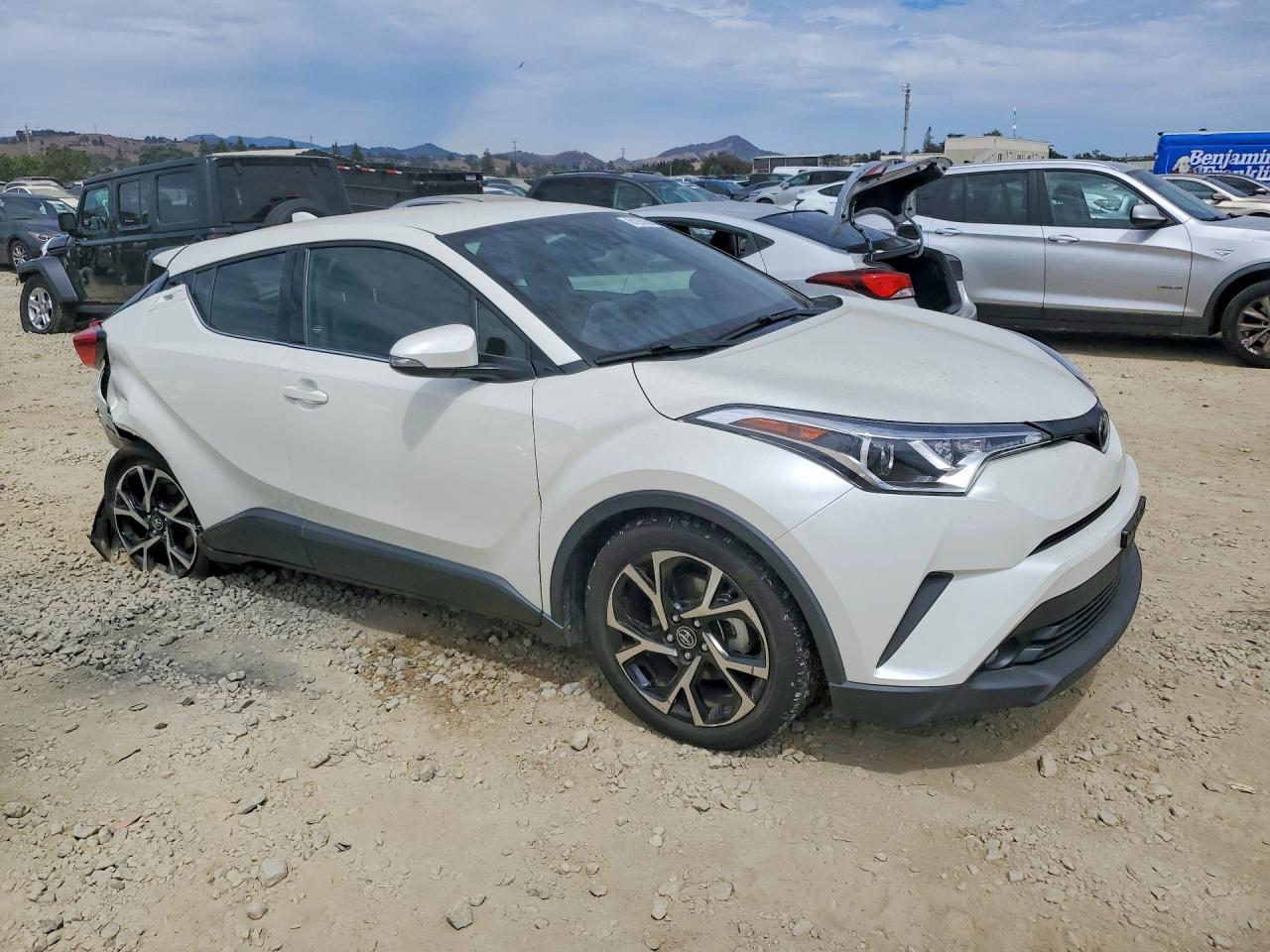 2019 TOYOTA C-HR LIMITED — снимка 4
