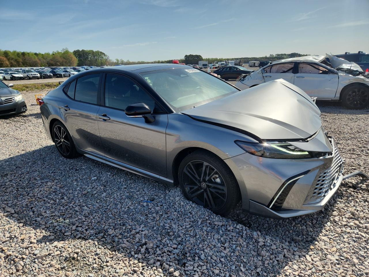 2025 TOYOTA CAMRY XSE — снимка 4