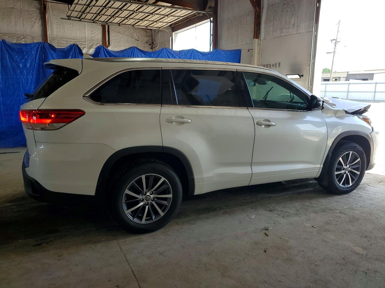 2017 TOYOTA HIGHLANDER XLE — снимка 3