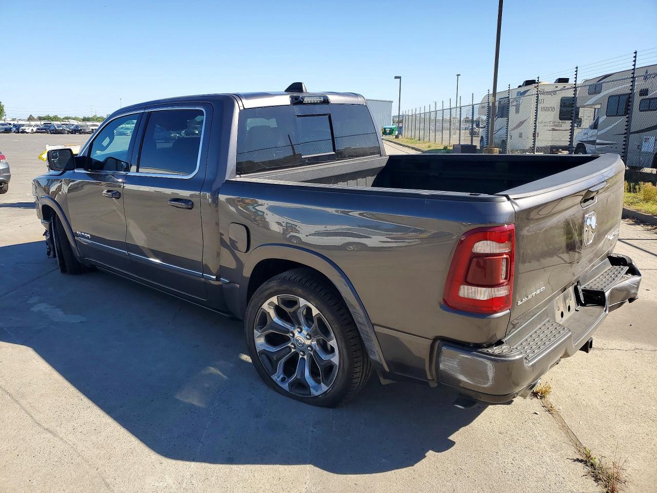 2023 RAM 1500 LIMITED — снимка 2