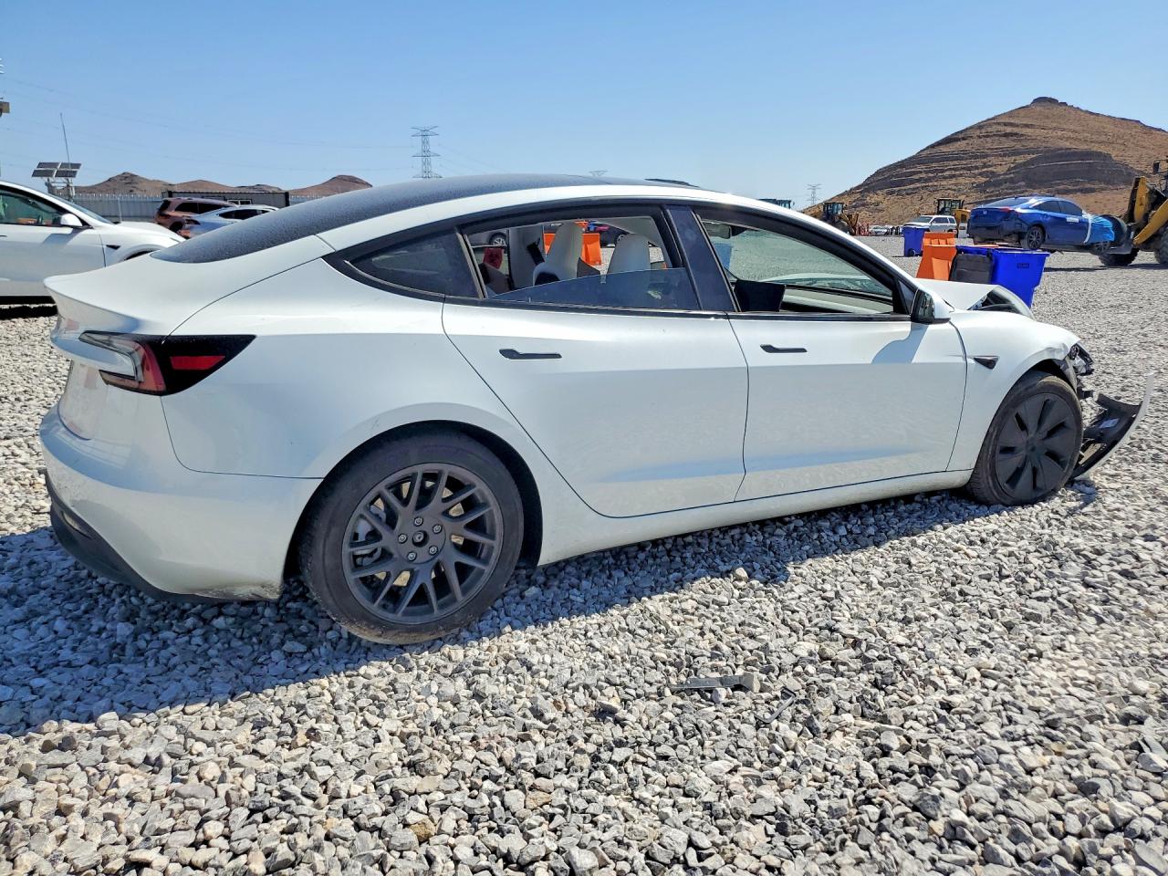 2025 TESLA MODEL 3 — снимка 3