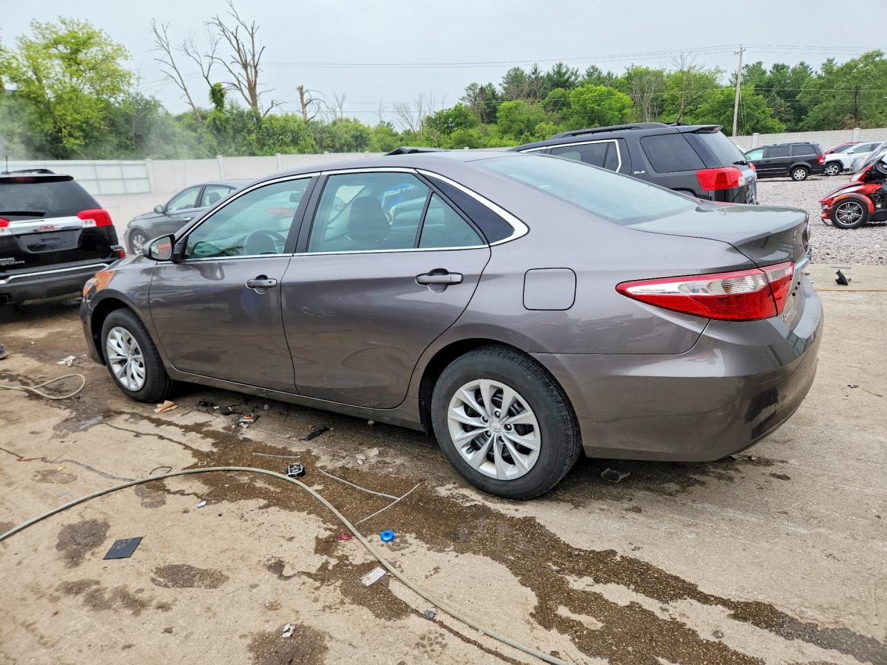 2017 TOYOTA CAMRY LE — снимка 2