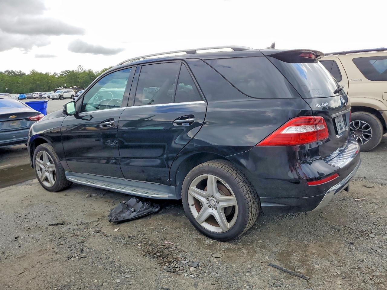 2015 MERCEDES-BENZ ML 400 4MATIC — снимка 2
