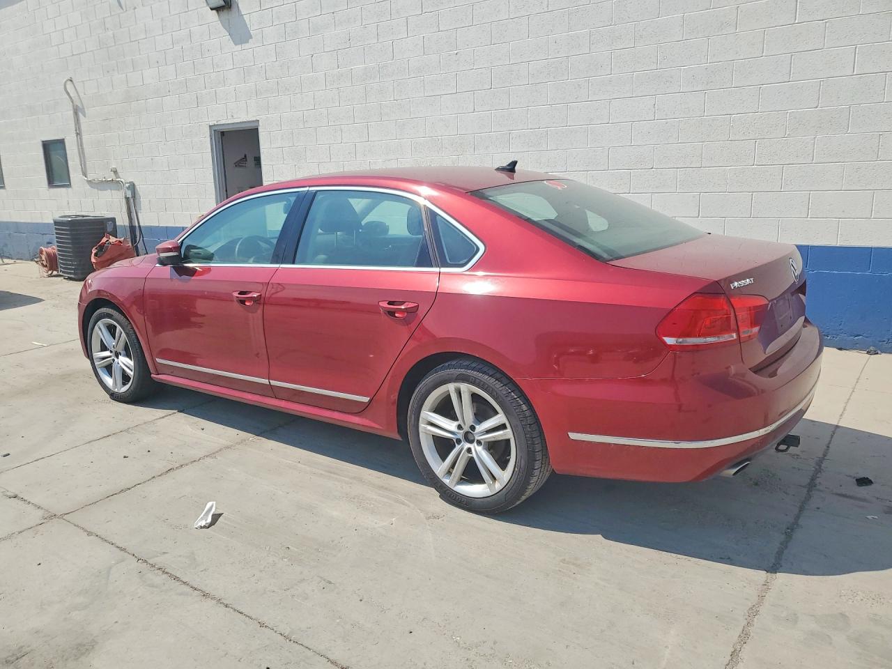2015 VOLKSWAGEN PASSAT SEL — снимка 2