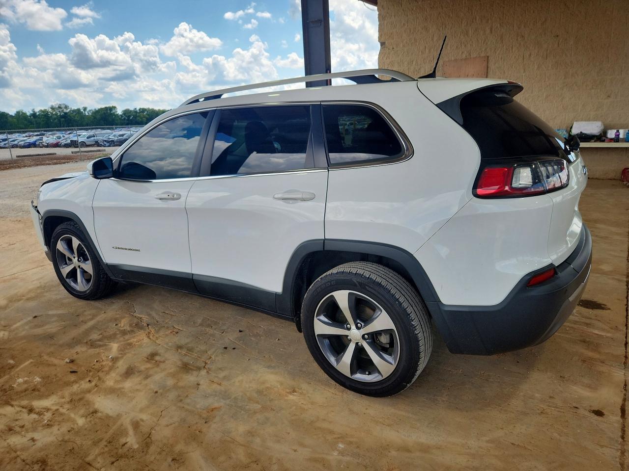2019 JEEP CHEROKEE LIMITED — снимка 2