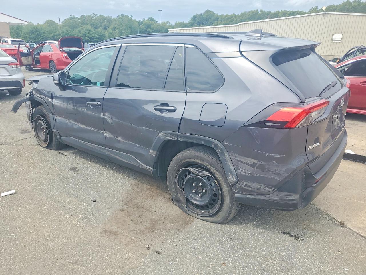 2021 TOYOTA RAV4 LE — снимка 2