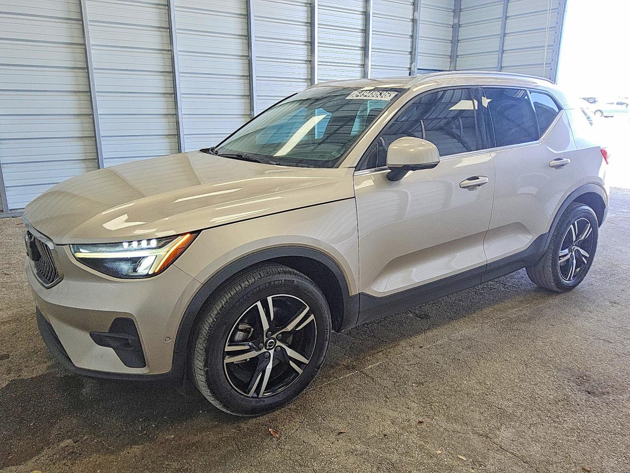 2023 VOLVO XC40 PLUS