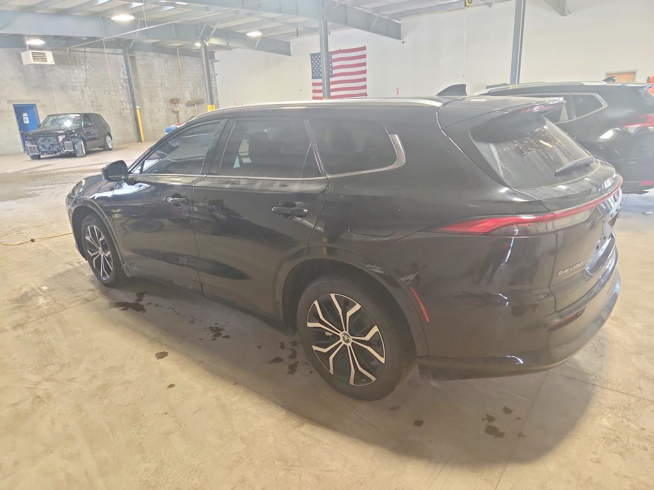 2025 TOYOTA CROWN SIGNIA XLE — снимка 2