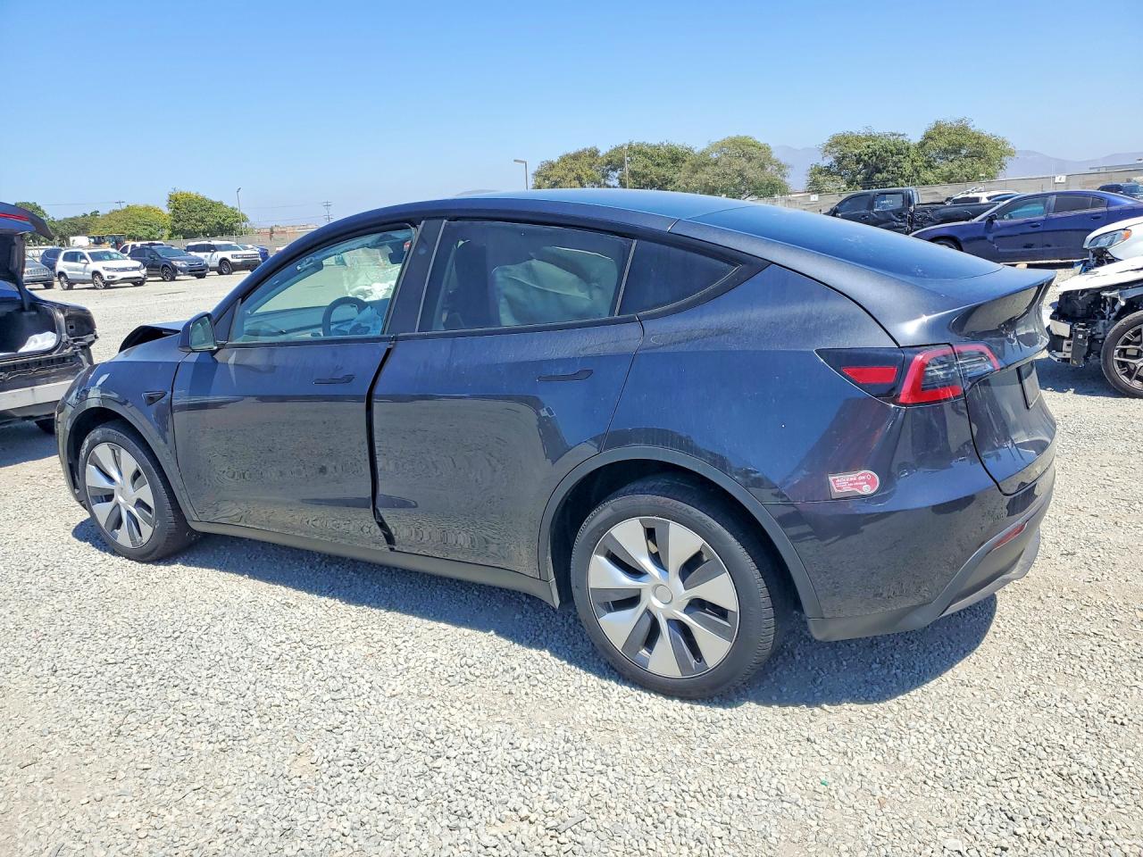 2024 TESLA MODEL Y — снимка 2