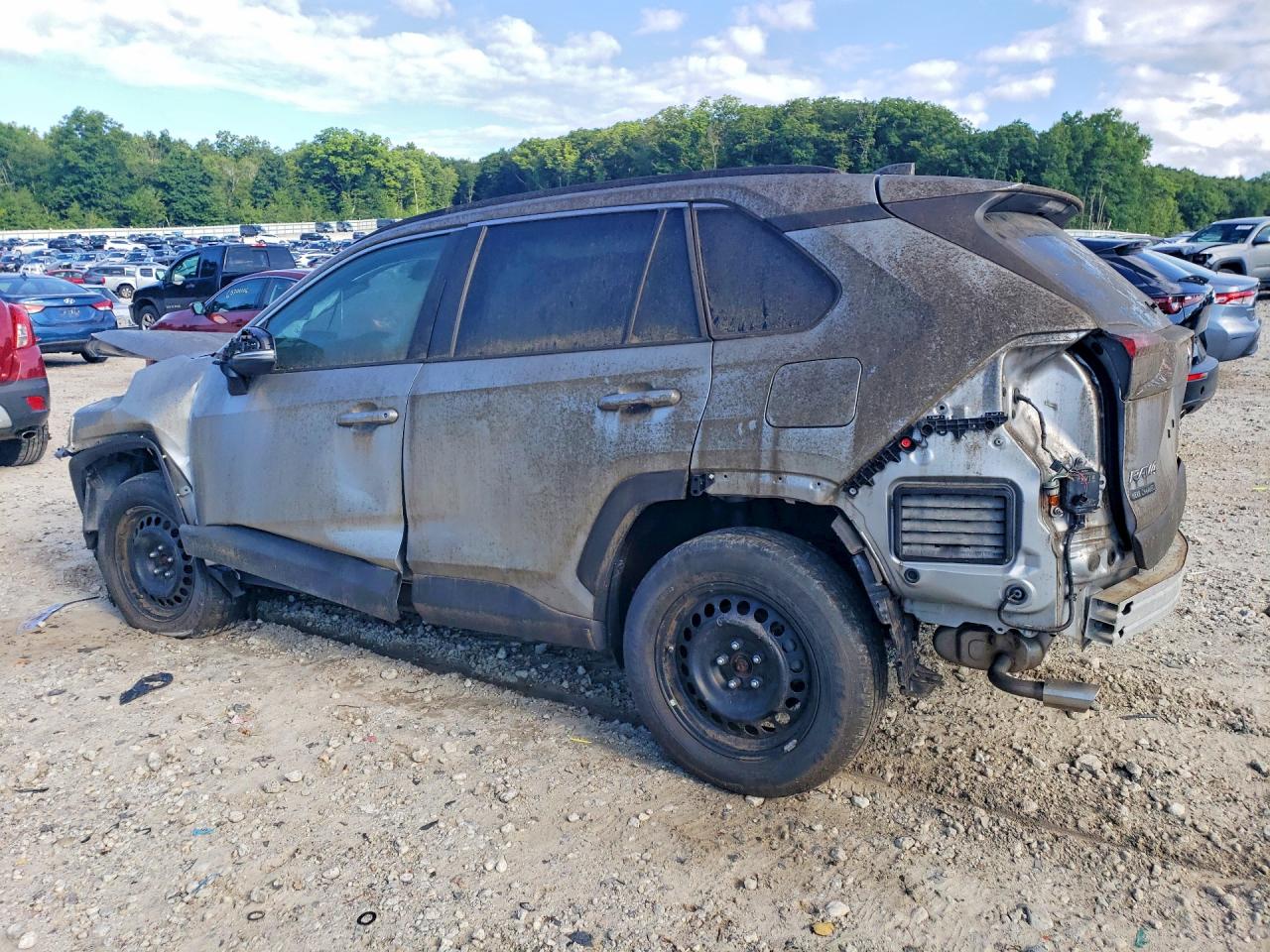 2019 TOYOTA RAV 4 LE — снимка 2