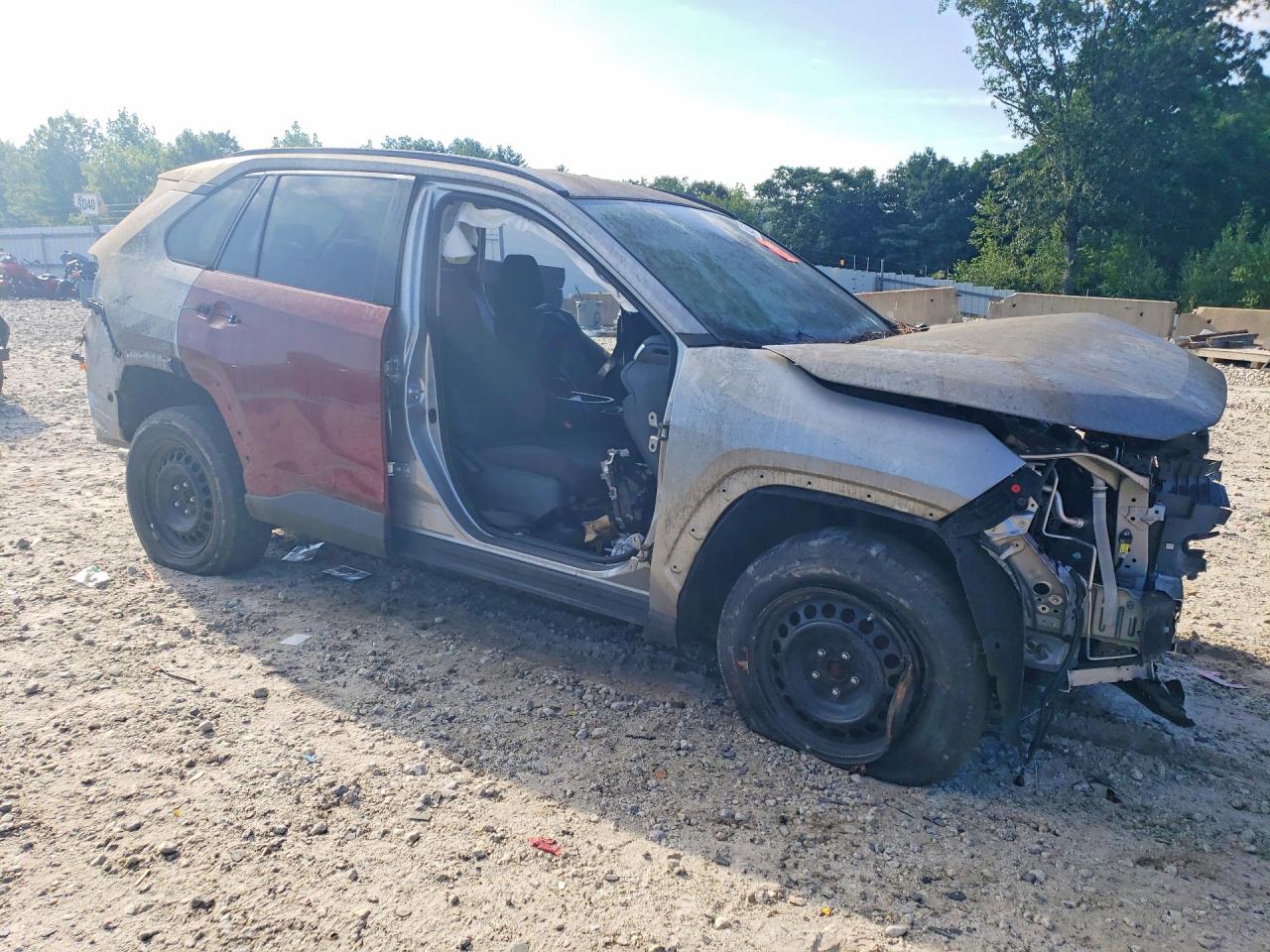 2019 TOYOTA RAV 4 LE — снимка 4