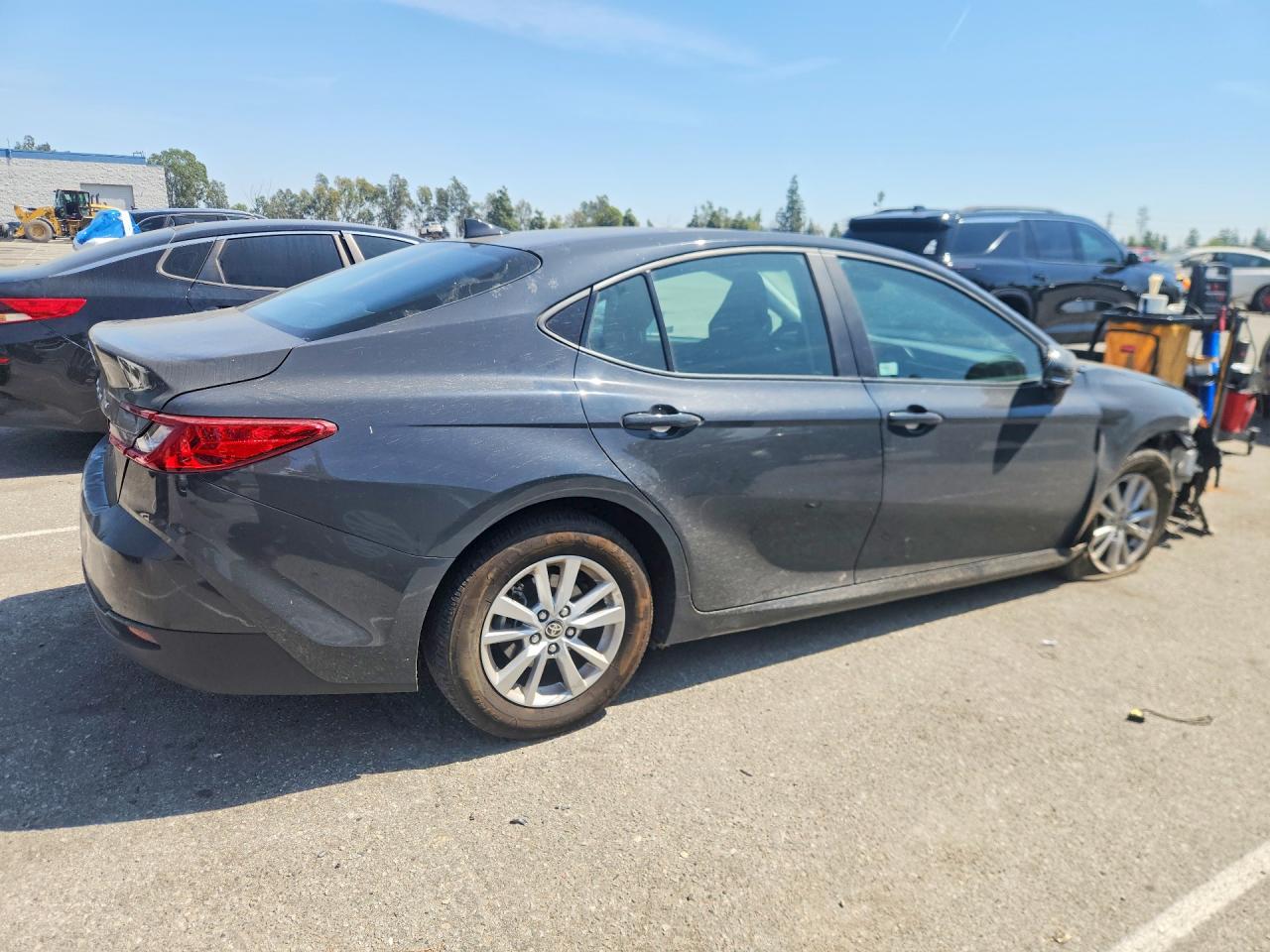 2025 TOYOTA CAMRY LE — снимка 3