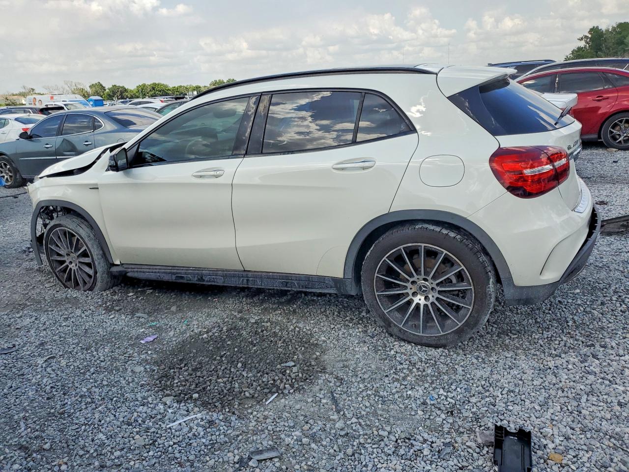 2018 MERCEDES-BENZ GLA 250 4MATIC — снимка 2