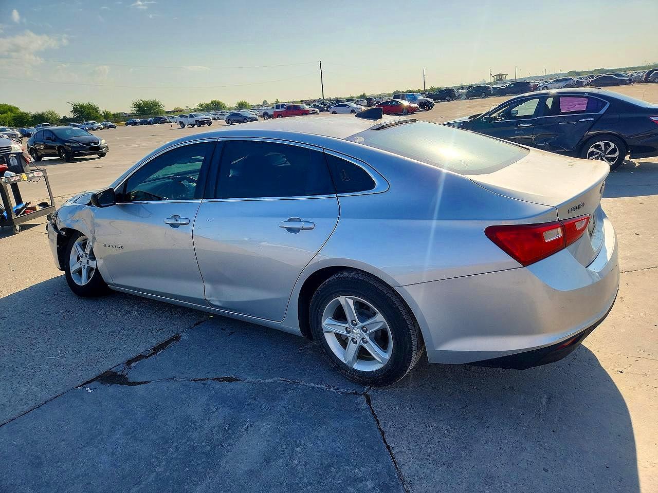 2019 CHEVROLET MALIBU LS — снимка 2