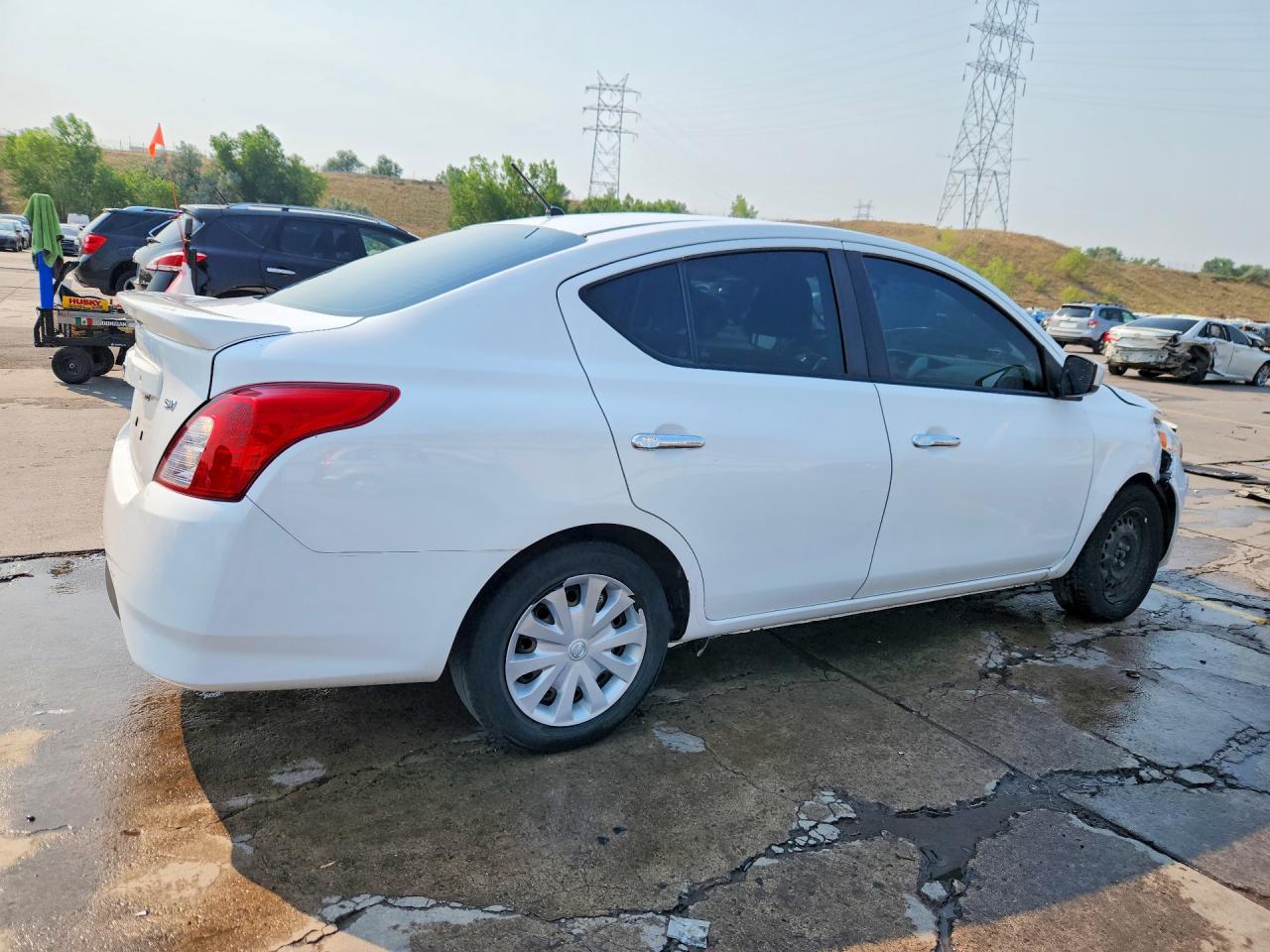 2019 NISSAN VERSA SV — снимка 3