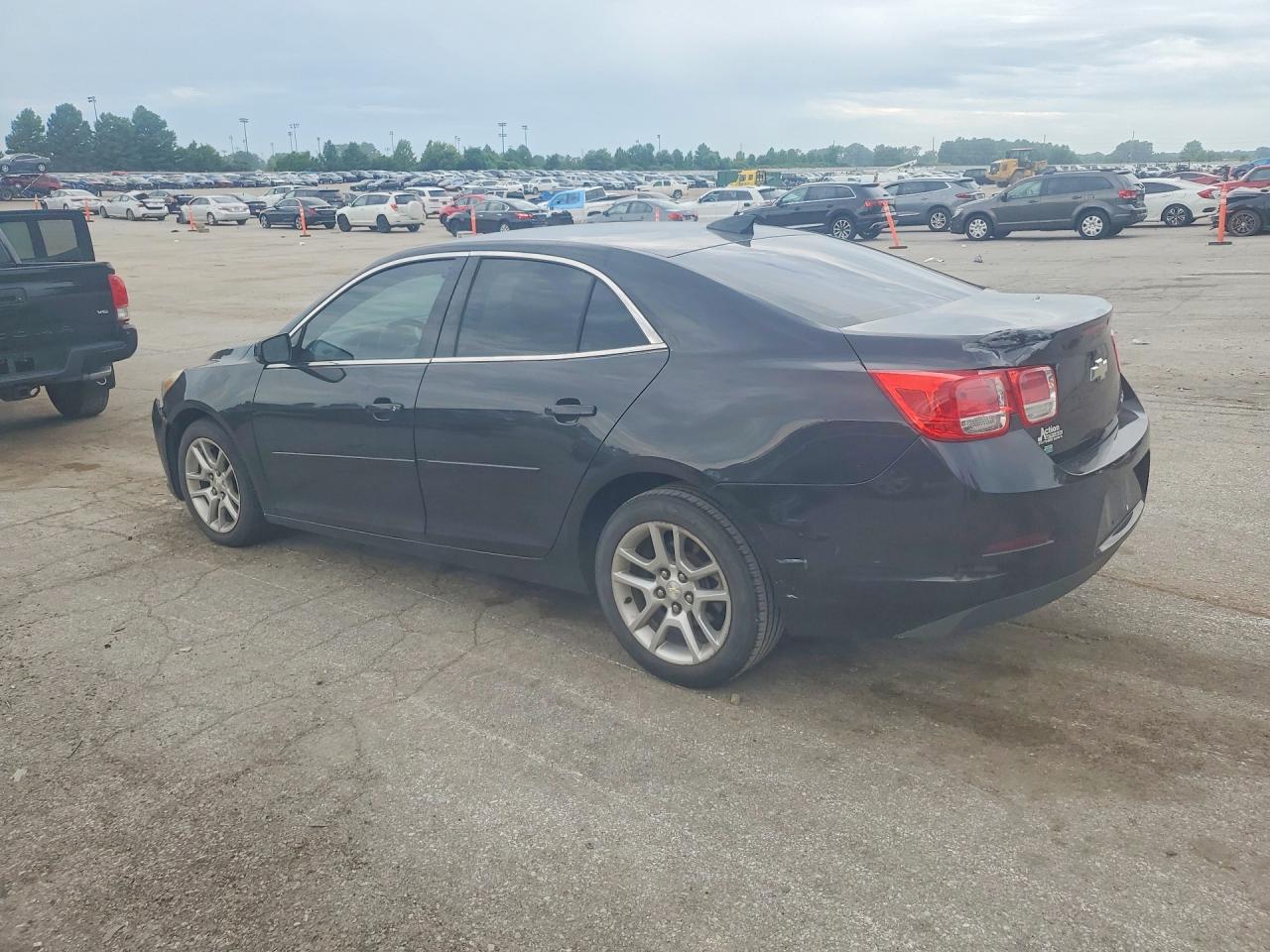 2015 CHEVROLET MALIBU 1LT — снимка 2
