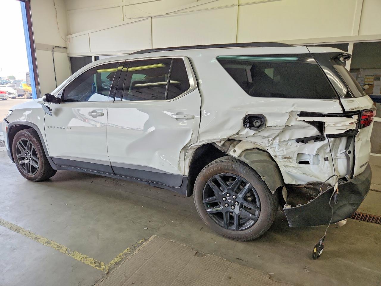 2023 CHEVROLET TRAVERSE LT — снимка 2