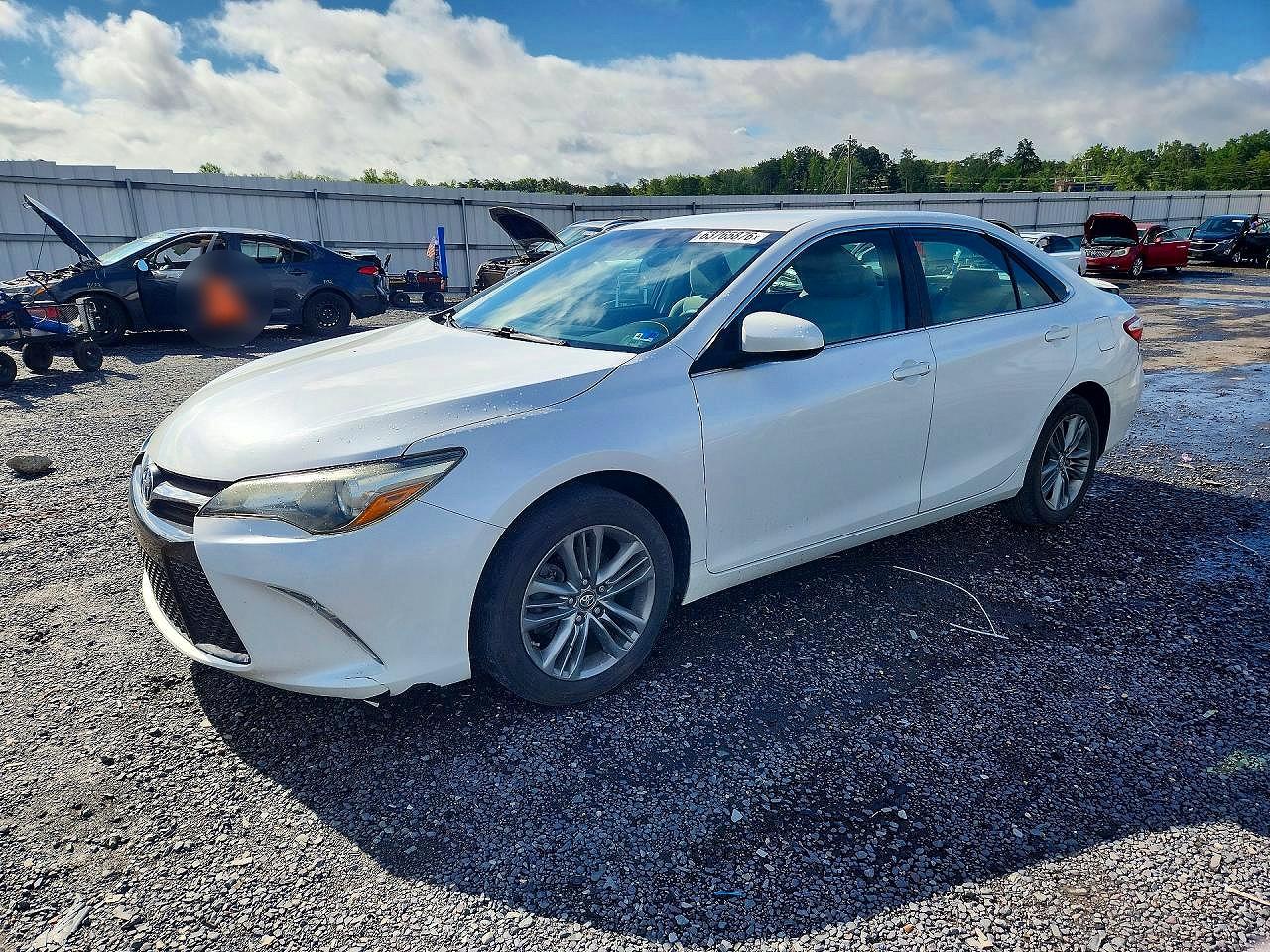 2016 TOYOTA CAMRY SE