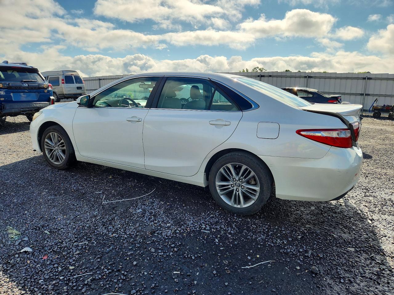 2016 TOYOTA CAMRY SE — снимка 2